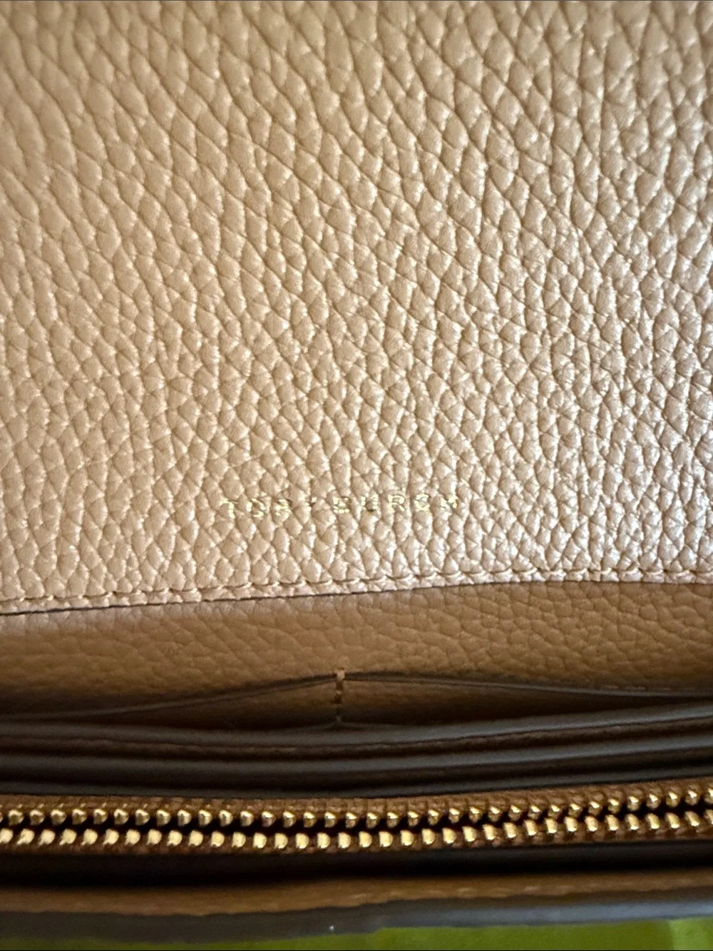 Tory Burch McGraw Tan Pebbled Leather Crossbody Wallet with Logo